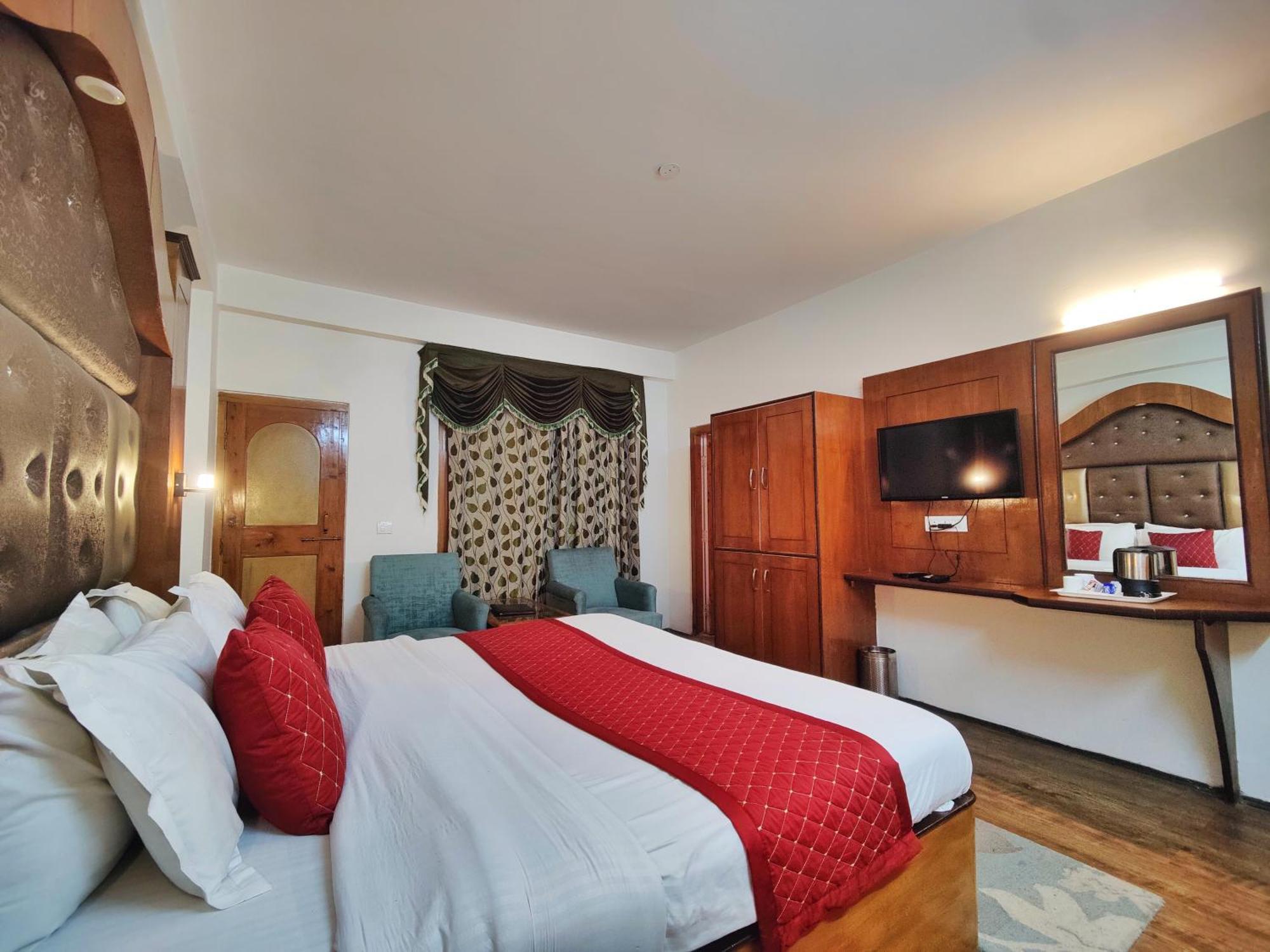 Surya International Hotel Manali Near Mall Road Luaran gambar