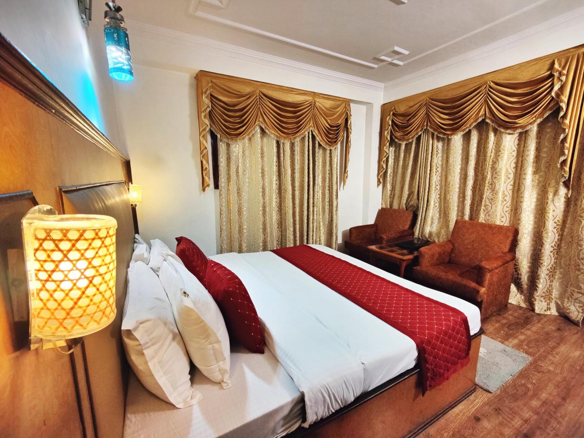 Surya International Hotel Manali Near Mall Road Luaran gambar