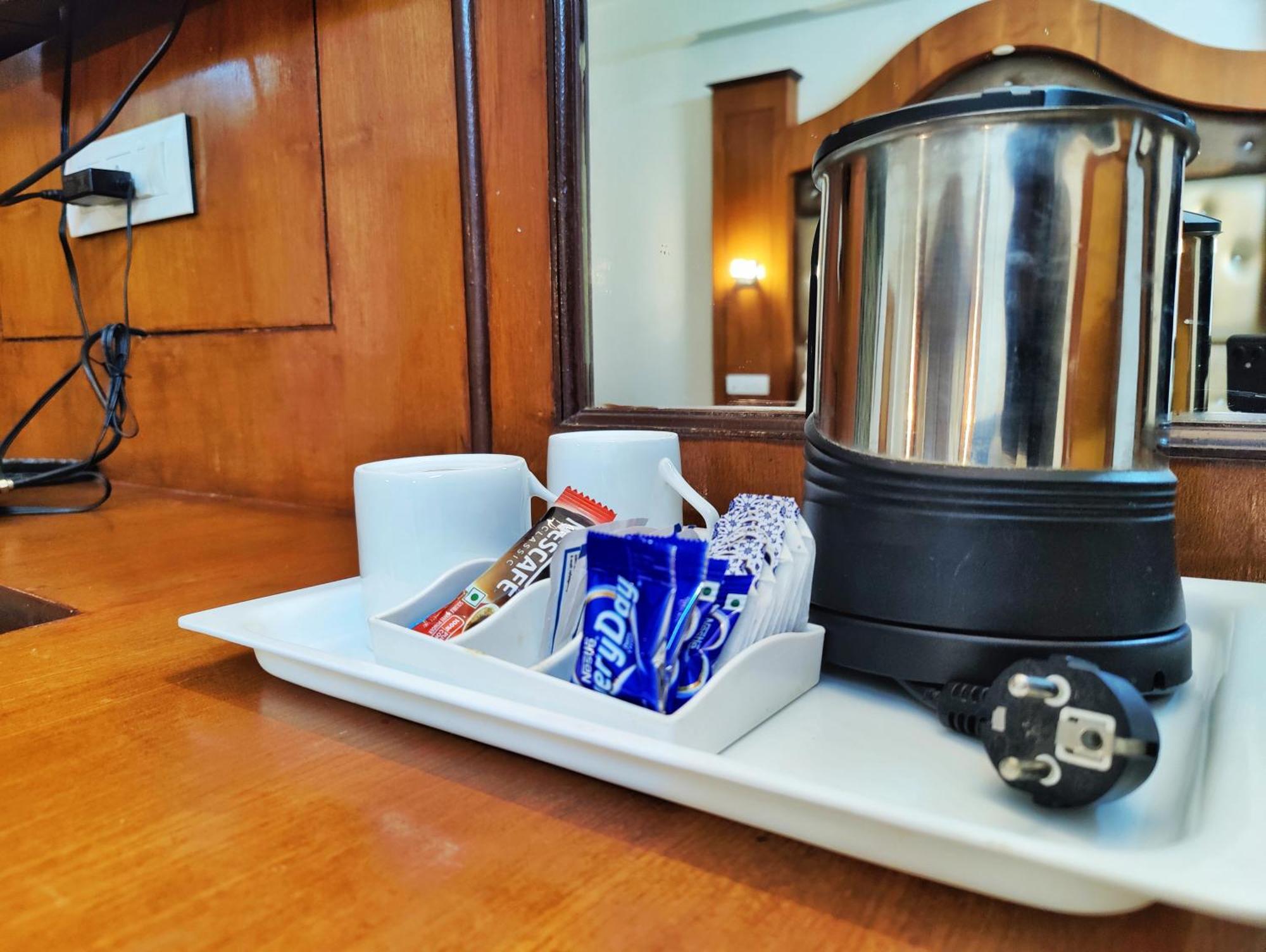 Surya International Hotel Manali Near Mall Road Luaran gambar