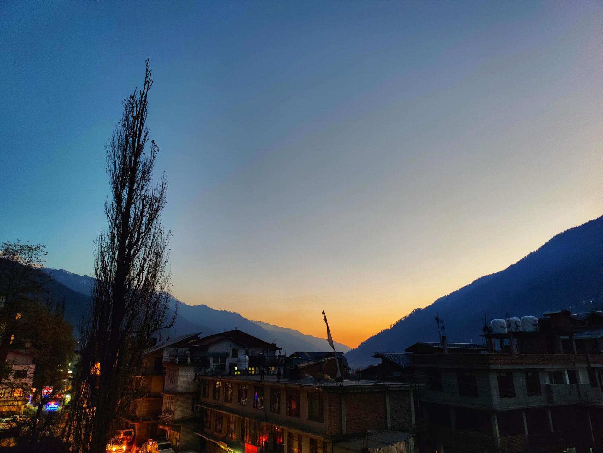 Surya International Hotel Manali Near Mall Road Luaran gambar