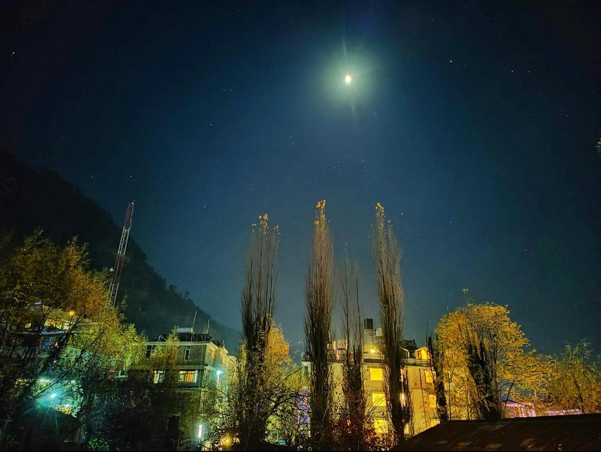 Surya International Hotel Manali Near Mall Road Luaran gambar