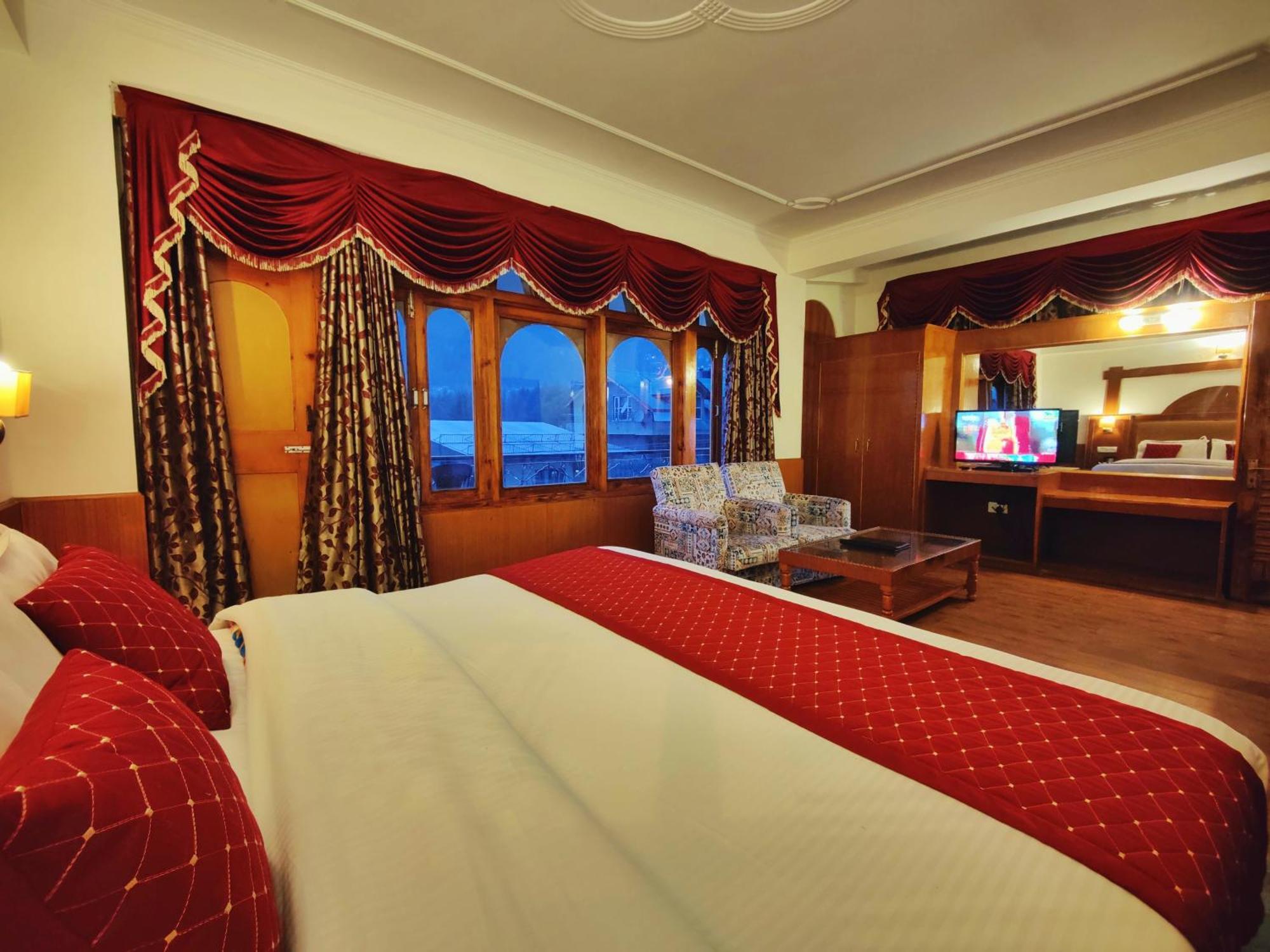 Surya International Hotel Manali Near Mall Road Luaran gambar