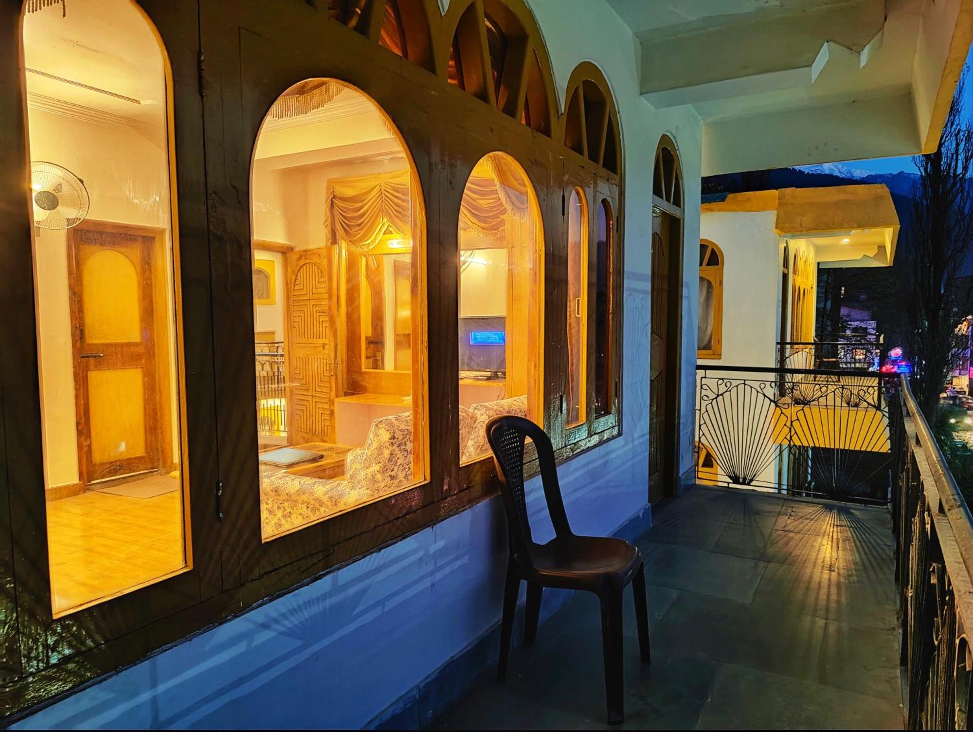 Surya International Hotel Manali Near Mall Road Luaran gambar