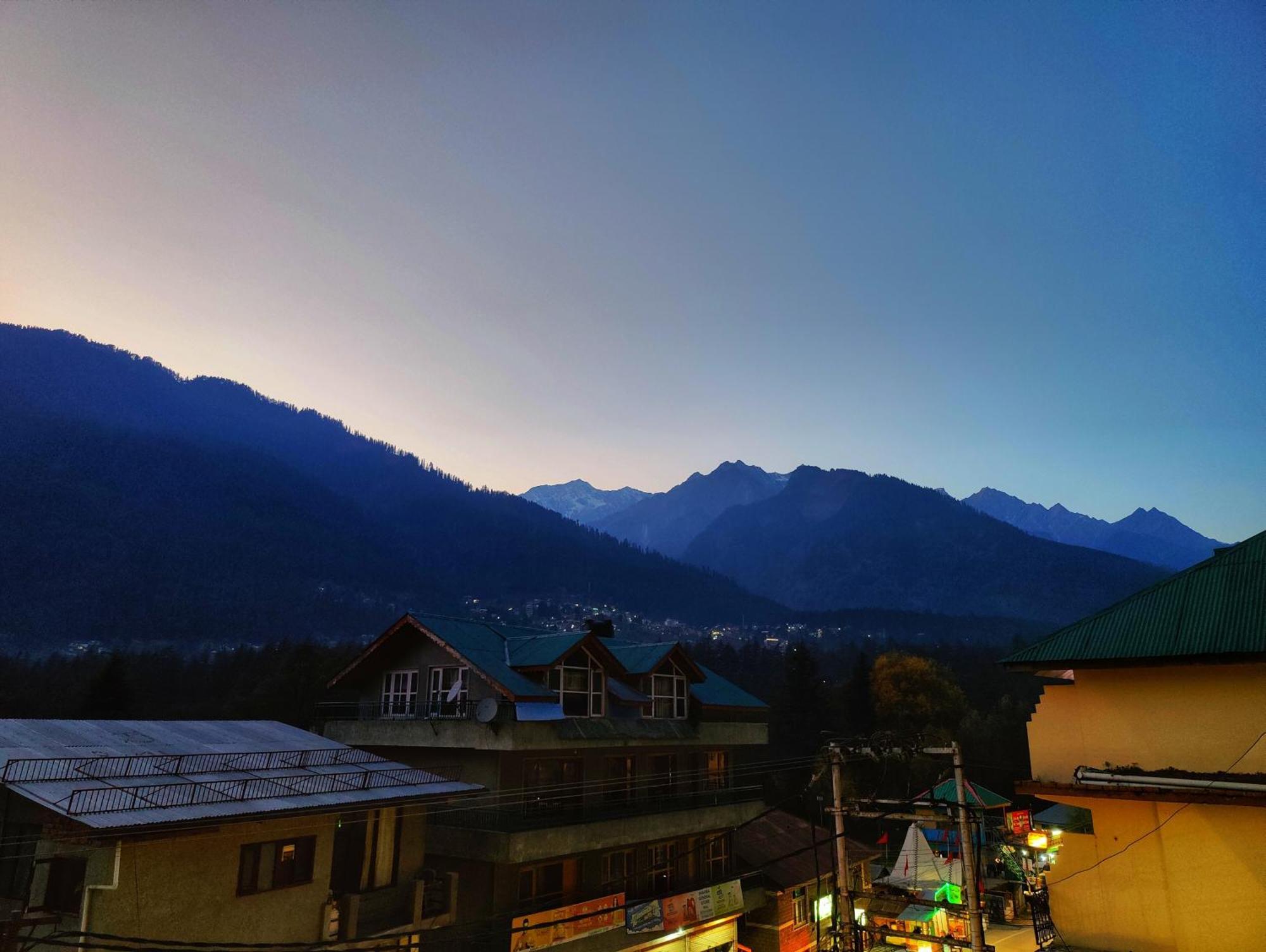 Surya International Hotel Manali Near Mall Road Luaran gambar