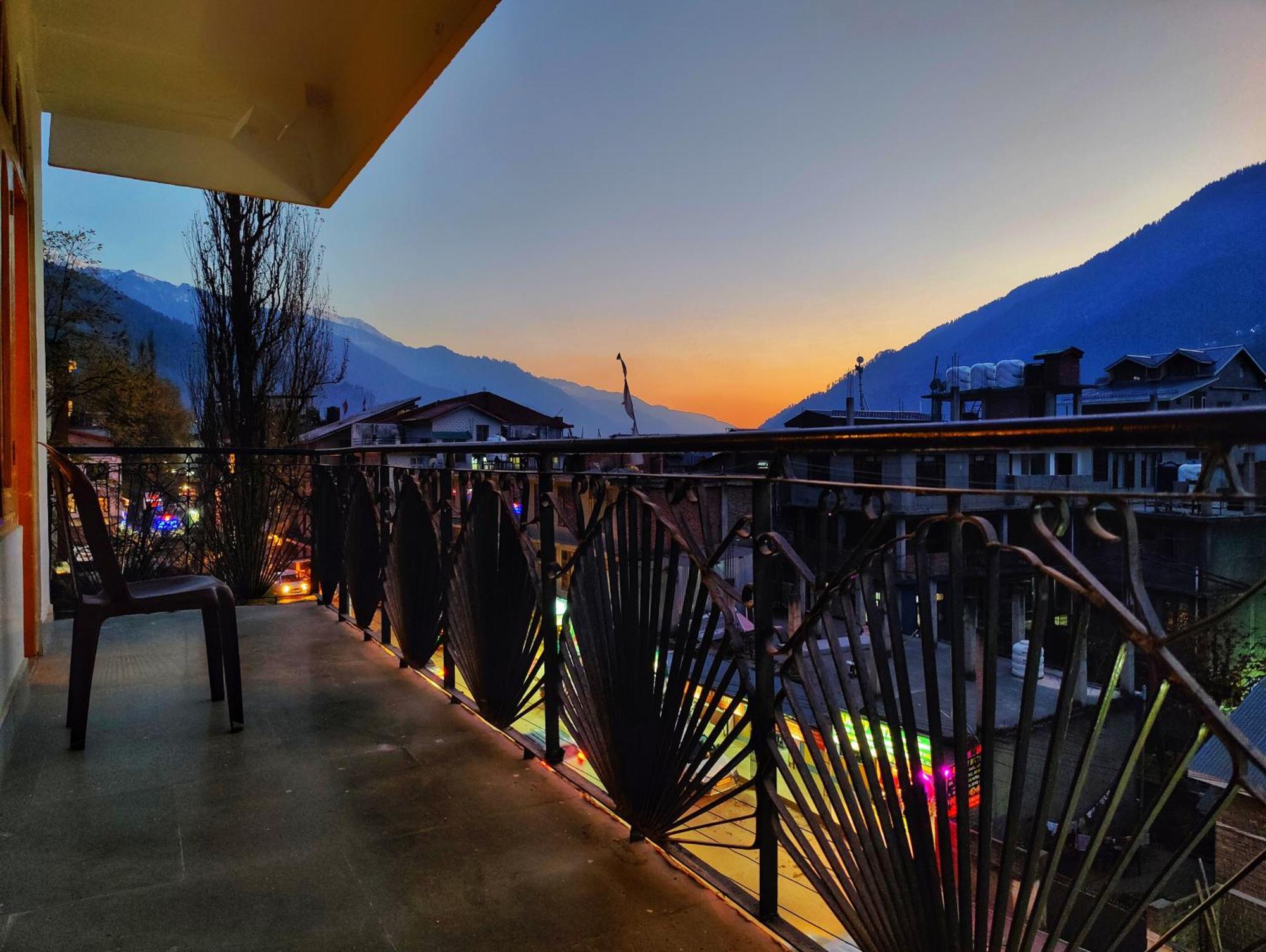 Surya International Hotel Manali Near Mall Road Luaran gambar