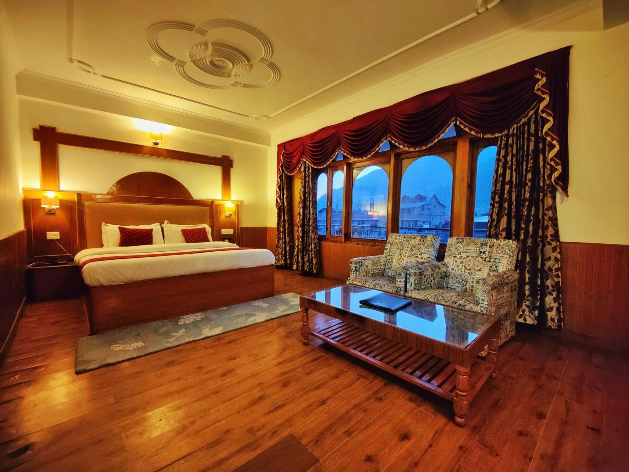 Surya International Hotel Manali Near Mall Road Luaran gambar