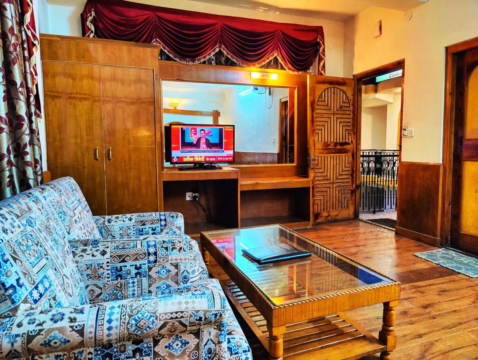 Surya International Hotel Manali Near Mall Road Luaran gambar