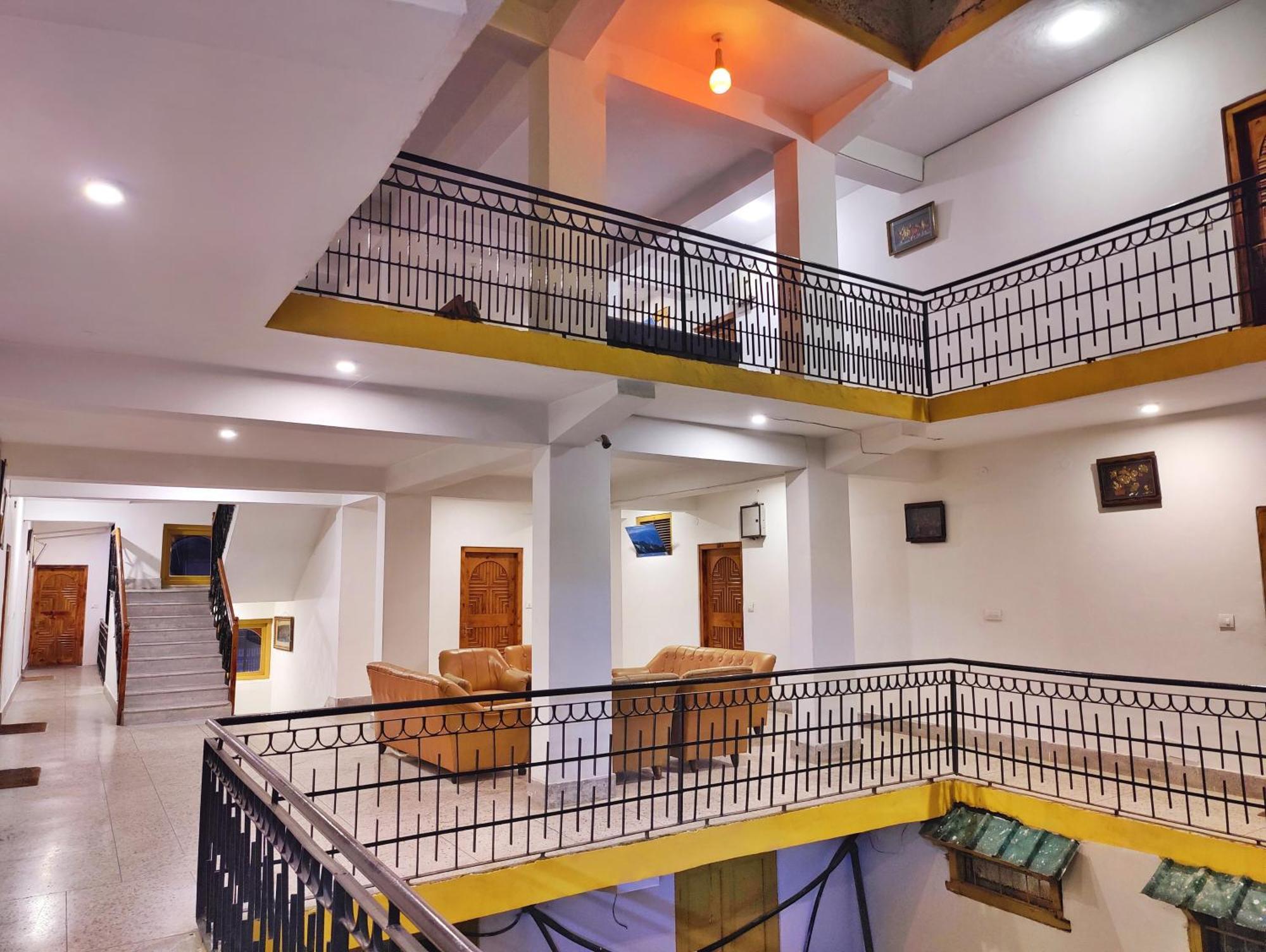 Surya International Hotel Manali Near Mall Road Luaran gambar