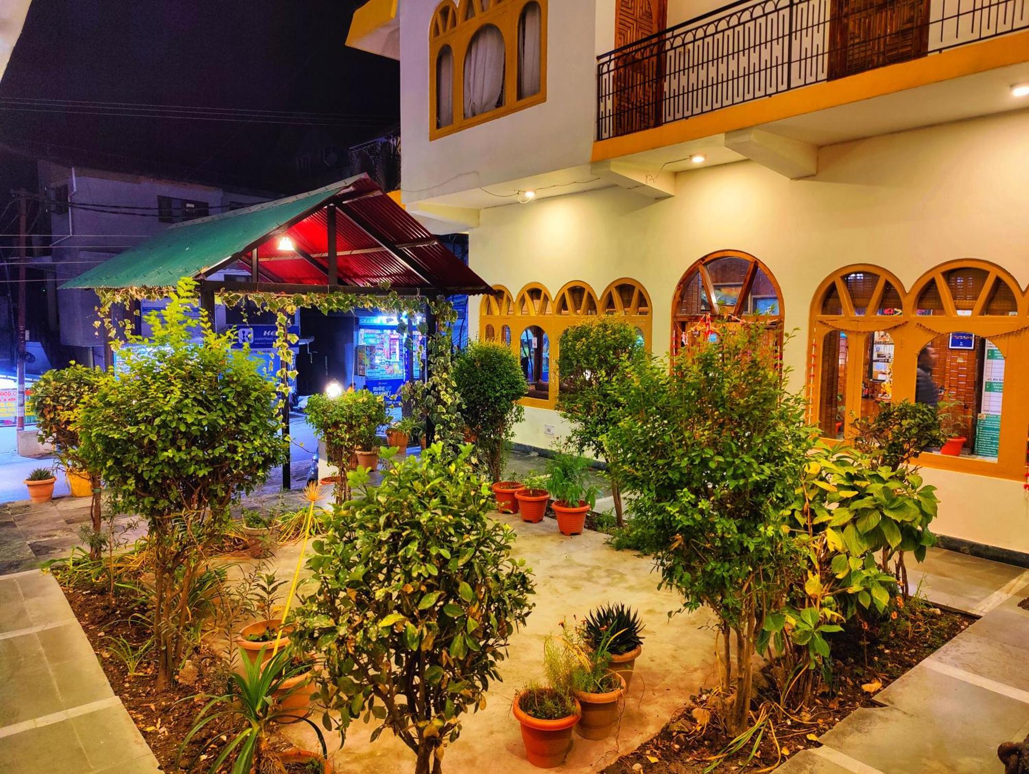 Surya International Hotel Manali Near Mall Road Luaran gambar